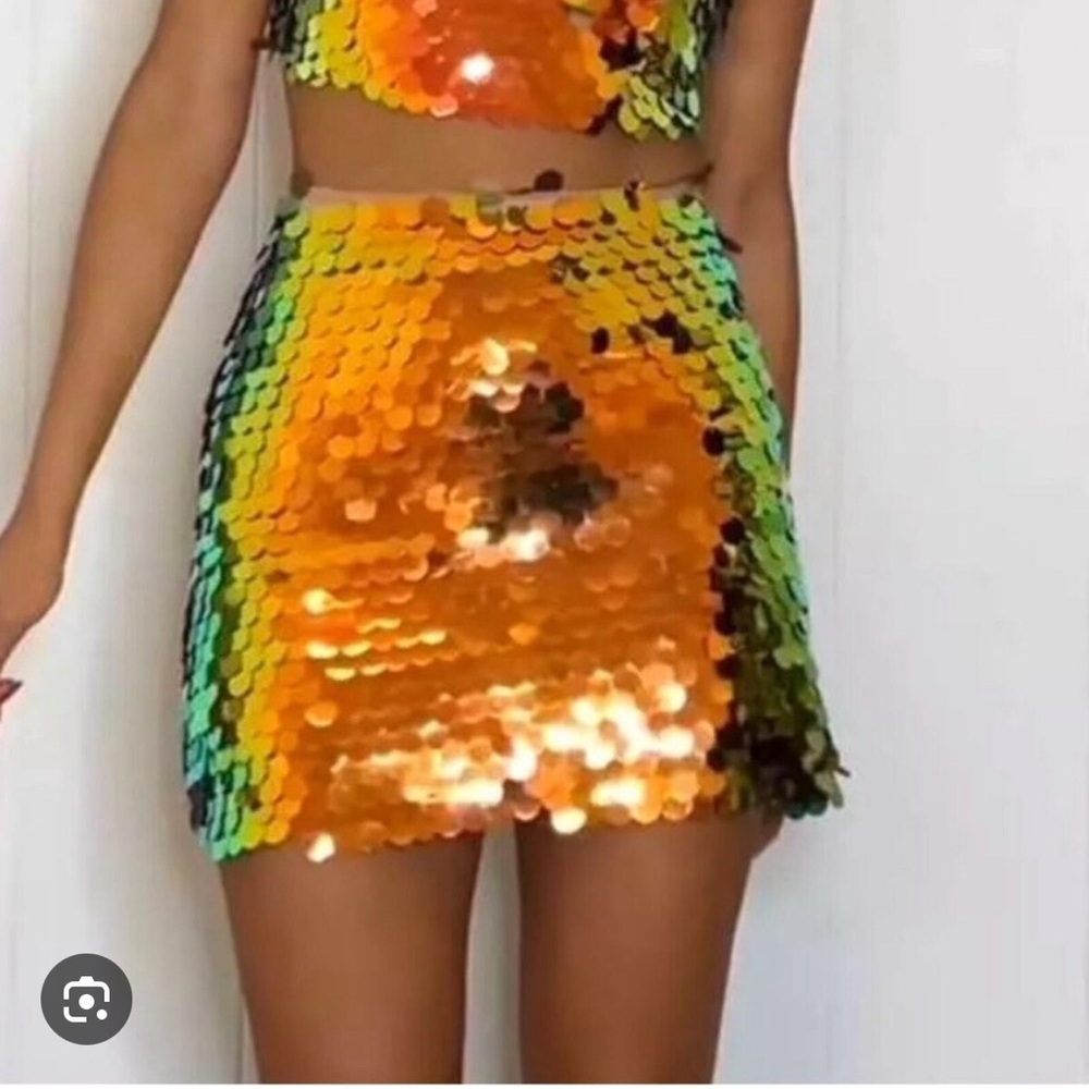NWT Zara gold sequin mini skirt 9405/103 XS